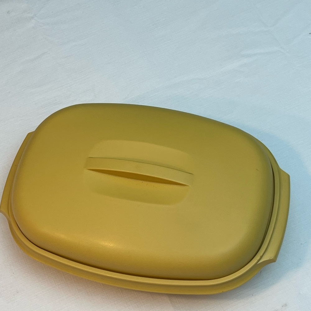 Tupperware Harvest Gold Microwave Steamer